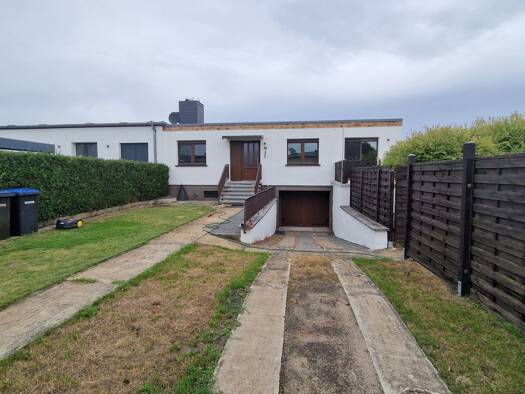 Doppelhaushälfte zur Miete 850 € 4 Zimmer 130 m² 600 m² Grundstück frei ab 01.09.2026 Coswig Coswig (Anhalt) 06869
