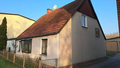 Einfamilienhaus zum Kauf provisionsfrei 85.000 € 3 Zimmer 78 m² 644 m² Grundstück Hauptstraße 19 Neuendorf A Ducherow 17398