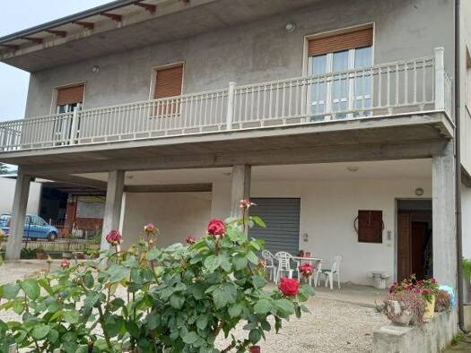 Einfamilienhaus zum Kauf 350.000 € 6 Zimmer 250 m² 2.000 m² Grundstück Martinsicuro 64014