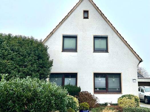 Haus zum Kauf 229.000 € 4 Zimmer 88,8 m² 634 m² Grundstück Brake 26919