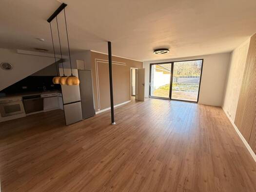 Terrassenwohnung zur Miete 990 € 3 Zimmer 100 m² Geschoss EG/2 frei ab sofort Oettinger Straße 3 Auhausen 86736