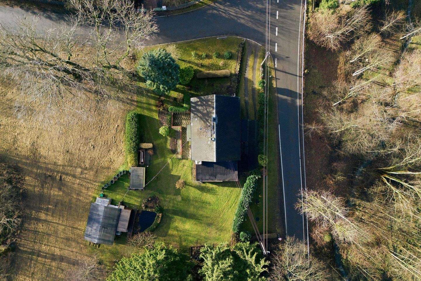 Immobilie in Brand-Erbisdorf - Historisches Einfamilienhaus mit großem Garten und viel Potenzial - Bild 2