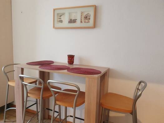 Wohnung zur Miete 850 € 2 Zimmer 49 m² Geschoss EG/3 frei ab sofort Pliensauvorstadt Esslingen am Neckar 73734