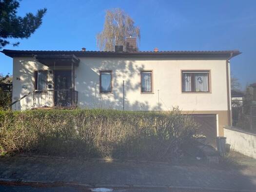 Einfamilienhaus zum Kauf 295.000 € 6 Zimmer 120 m² 600 m² Grundstück frei ab sofort Merseburg Merseburg 06217