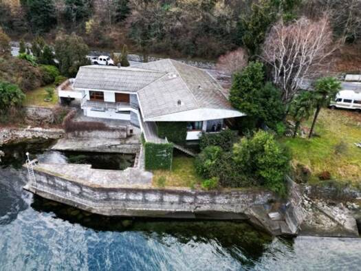 Villa zum Kauf 6 Zimmer 300 m² 1.000 m² Grundstück Baveno