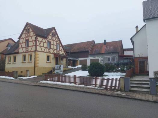 Einfamilienhaus zum Kauf 310.000 € 6 Zimmer 137 m² 648 m² Grundstück Kauernhofen Eggolsheim 91330