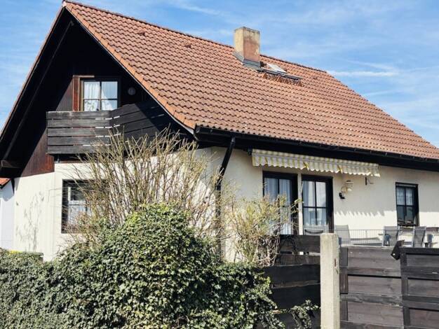 Einfamilienhaus zum Kauf 364.500 € 5 Zimmer 103 m² 296 m² Grundstück Banderbach Zirndorf 90513