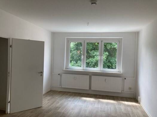 Wohnung zur Miete 435 € 4 Zimmer 71,7 m² 2. Geschoss Lindemannstraße 32 Gotha 99867