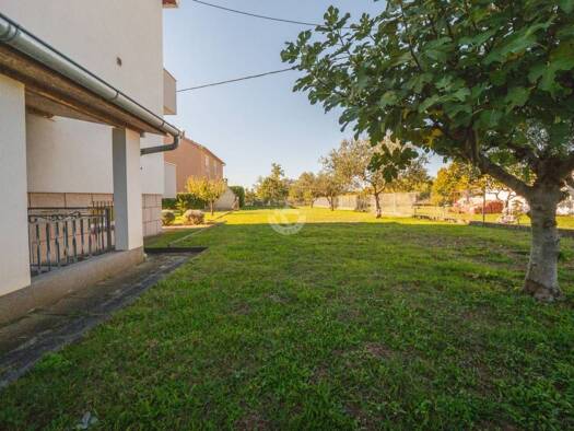Haus zum Kauf 599.000 € 6 Zimmer 422 m² Poličnik