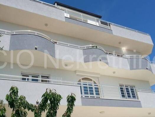 Haus zum Kauf 10 Zimmer 400 m² Podstrana