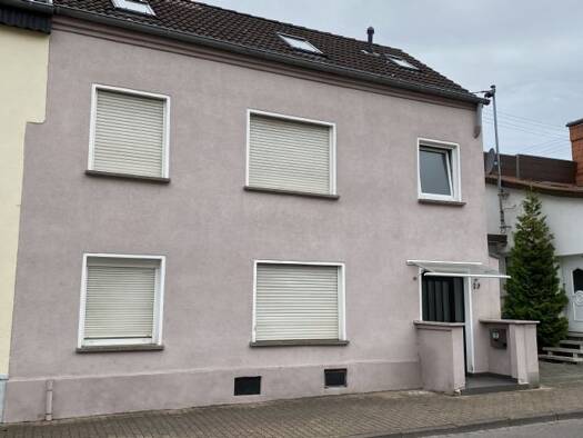 Haus zum Kauf provisionsfrei 185.000 € 5 Zimmer 100 m² Altstr. 29 Roden Saarlouis 66740