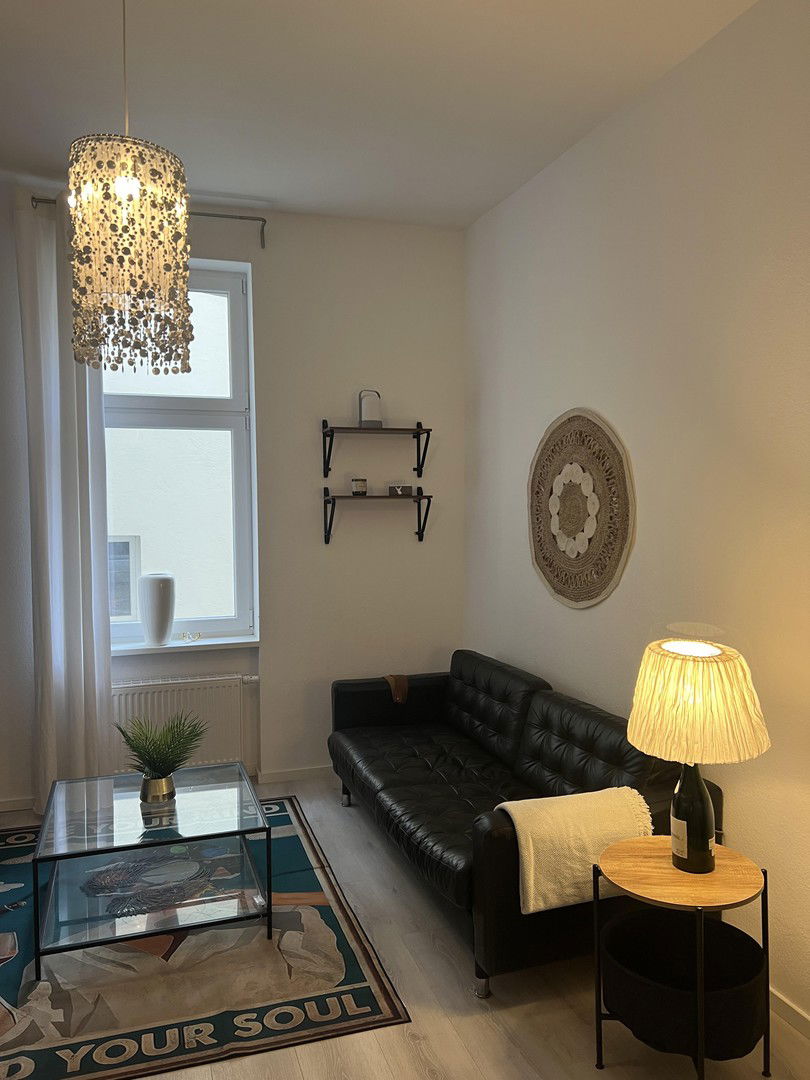 Maisonette zur Miete 1.250 € 2 Zimmer 60 m²<br/>Wohnfläche 1.<br/>Geschoss ab sofort<br/>Verfügbarkeit Zentrum Wiesbaden 65185