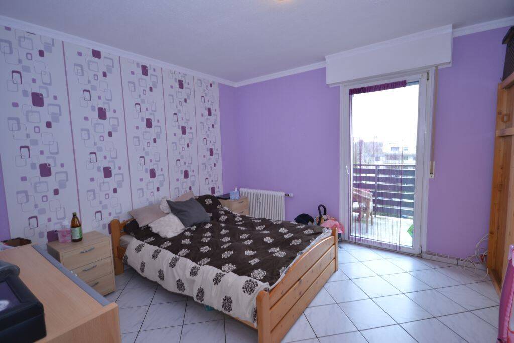 Immobilie in Bergheim - Zweizimmerwohnung mit Tiefgaragen-Stellplatz, sofort verfügbar - Bild 2