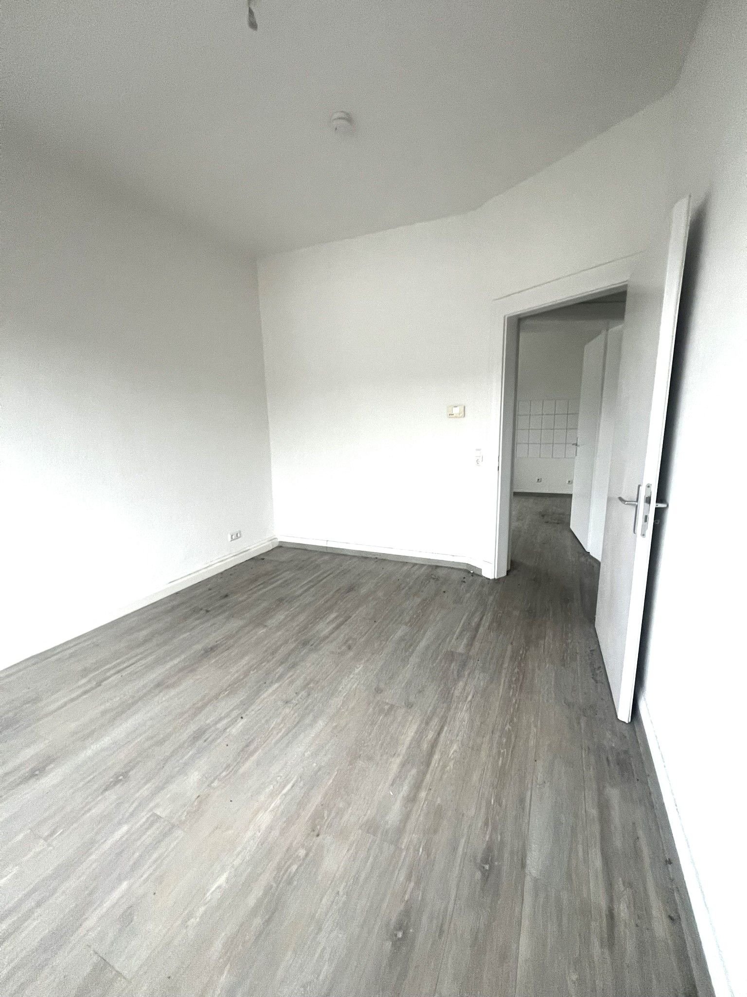 Wohnung zur Miete 330 € 2 Zimmer 45 m²<br/>Wohnfläche 3.<br/>Geschoss ab sofort<br/>Verfügbarkeit Haspe-Zentrum Hagen 58135