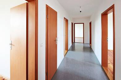 Wohnung zur Miete 486 € 3,5 Zimmer 87,9 m² 1. Geschoss Friedrich-Ebert-Straße 3 Lauta Lauta 02991
