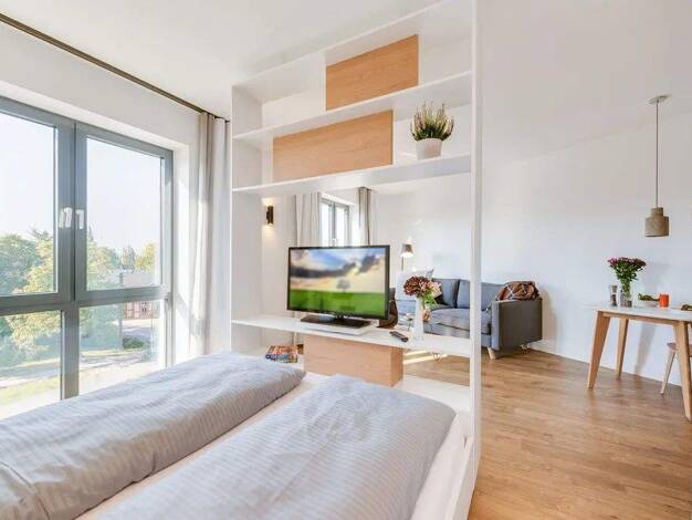 Wohnung zur Miete 2.370 € 1 Zimmer 37 m² frei ab sofort Treskowallee 115 Karlshorst Lichtenberg 10318