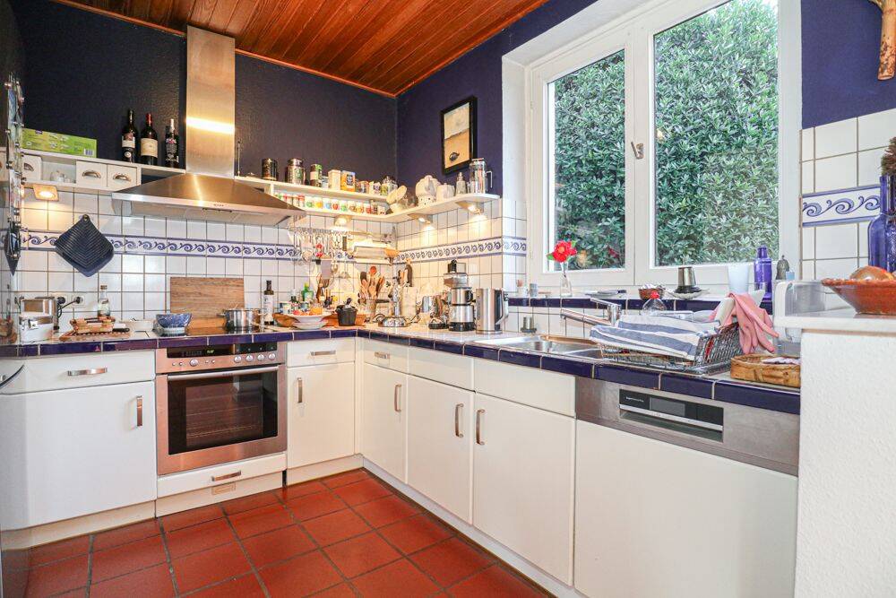 Immobilie in Neuss - Großzügig wohnen - charmantes Wohnhaus mit flexibler Nutzung - Bild 3