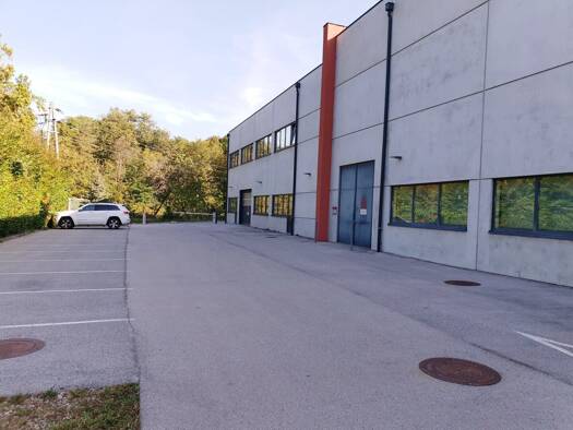 Büro zur Miete 480 € 1 Zimmer 43,7 m² Bürofläche Kulturstraße 1 Oberwaltersdorf 2522