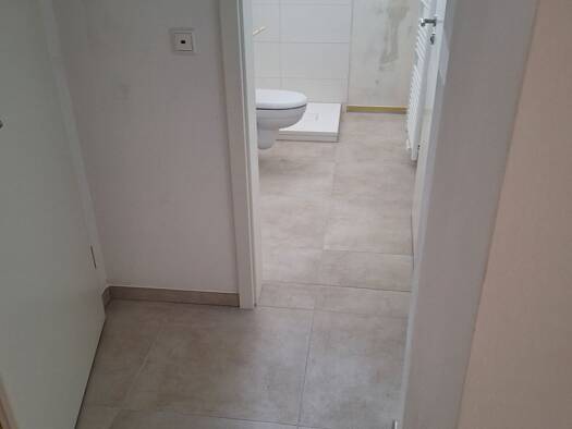 Wohnung zur Miete 1.300 € 1,5 Zimmer 70 m² Geschoss 1/3 frei ab 01.10.2026 Gröbenzell 82194