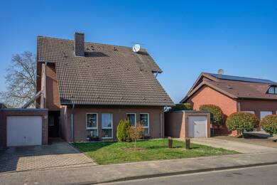 Mehrfamilienhaus zum Kauf 379.000 € 8 Zimmer 236 m² 875 m² Grundstück Linnich Linnich 52441