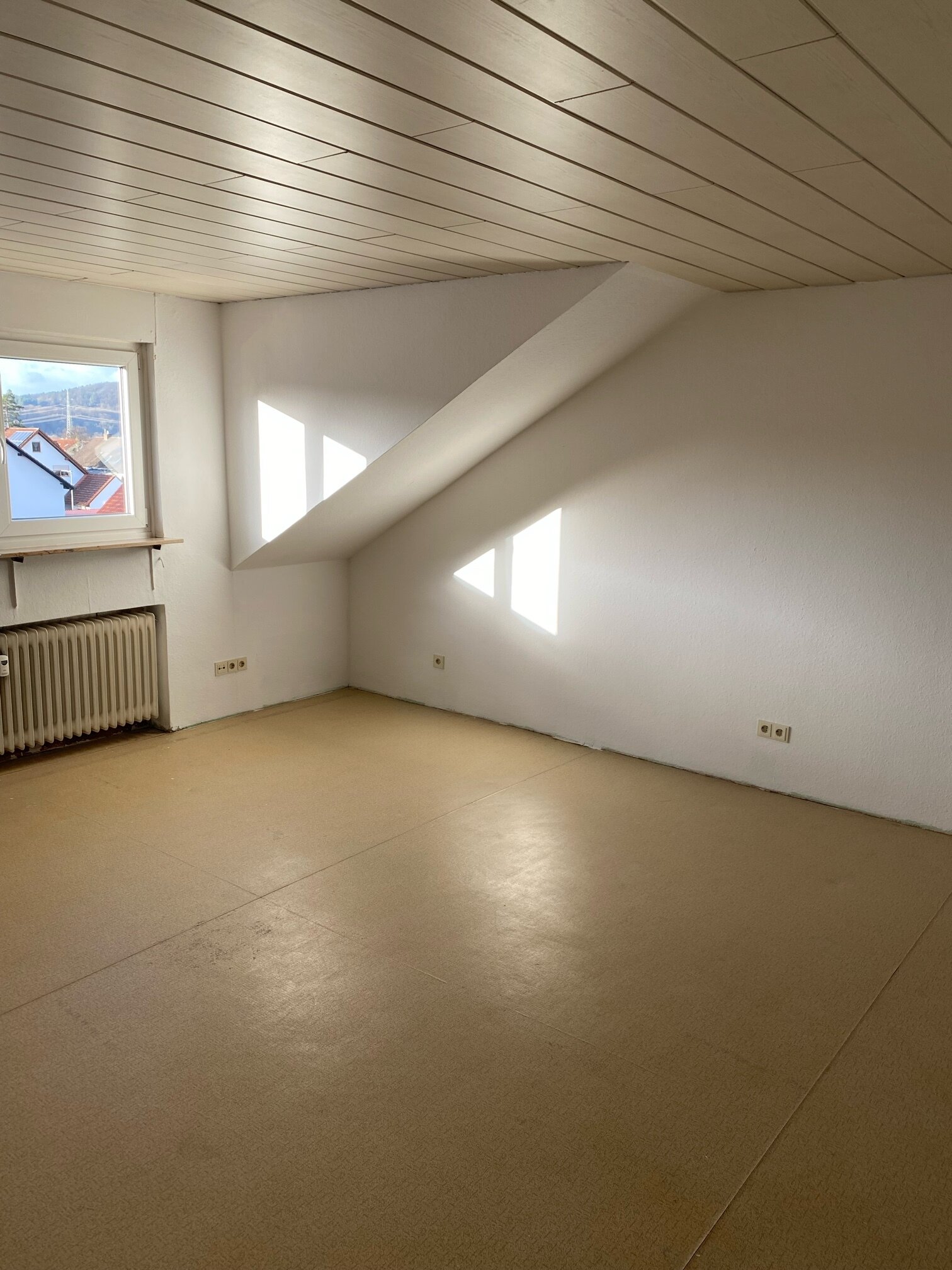 Wohnung zur Miete 820 € 4 Zimmer 85 m²<br/>Wohnfläche 2.<br/>Geschoss ab sofort<br/>Verfügbarkeit Hallstadt Hallstadt 96103