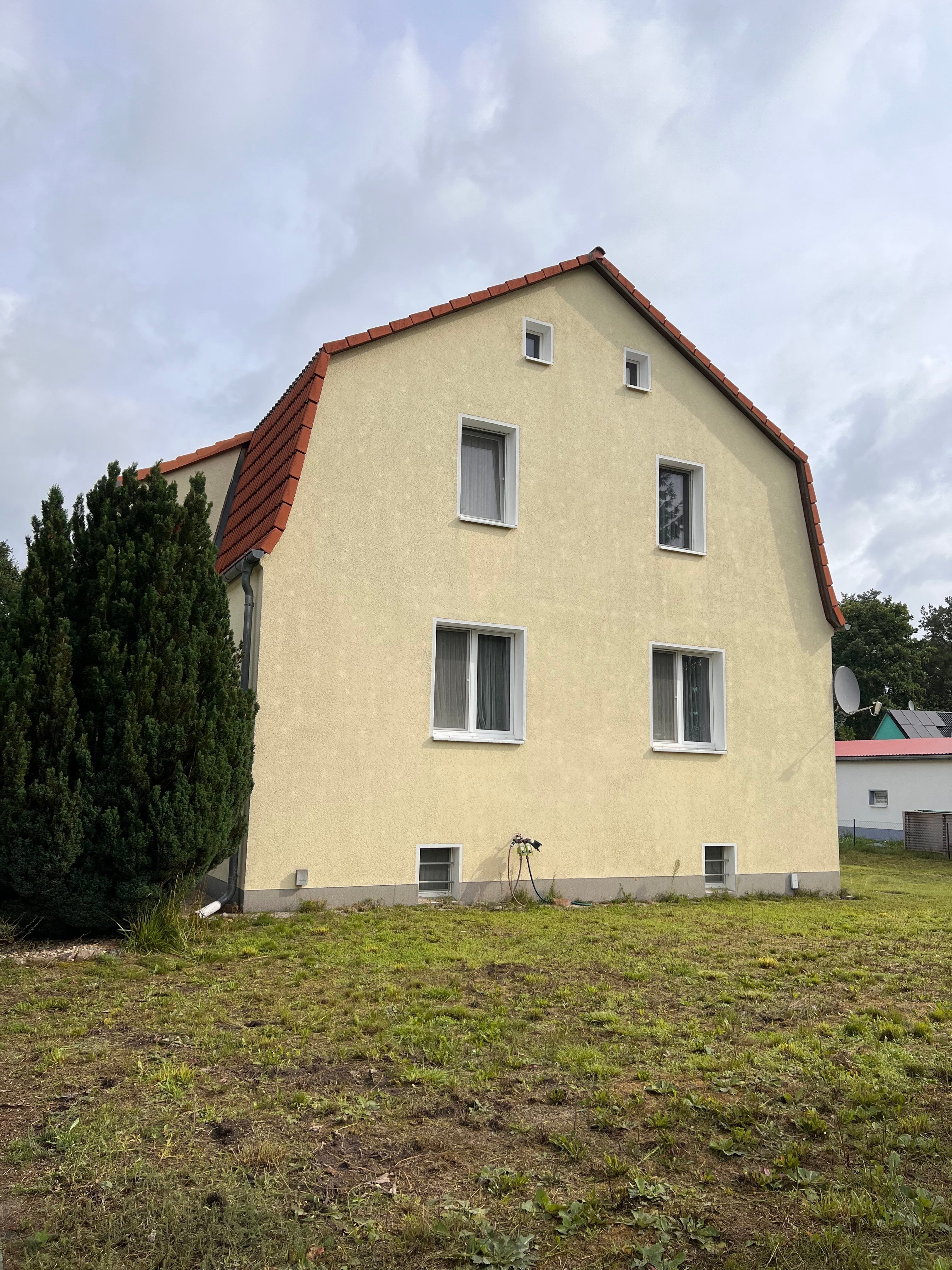 Einfamilienhaus zum Kauf 375.000 € 6 Zimmer 1.147 m²<br/>Grundstück ab sofort<br/>Verfügbarkeit Dabendorf Zossen 15806