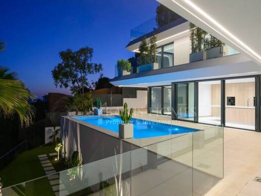 Chalet zum Kauf 2.250.000 € 4 Zimmer 609 m² 1.383 m² Grundstück Altea 03590