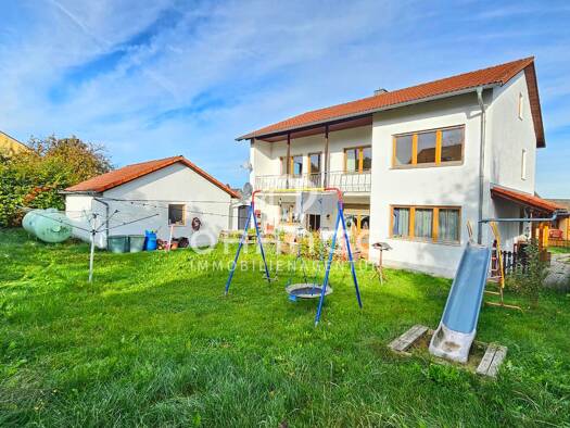 Mehrfamilienhaus zum Kauf provisionsfrei 389.990 € 8 Zimmer 191 m² 678 m² Grundstück Arnstorf Arnstorf 94424