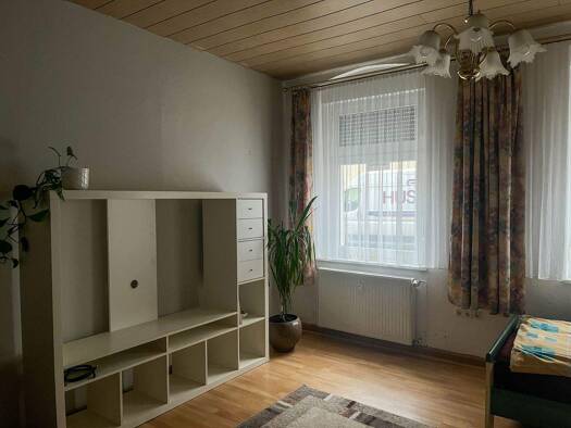 Mehrfamilienhaus zum Kauf 65.000 € 8 Zimmer 147 m² 260 m² Grundstück Netzschkau 08491