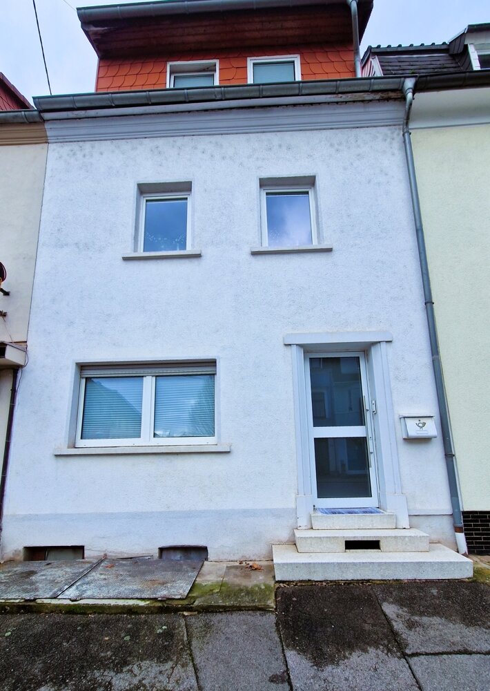 Reihenmittelhaus zum Kauf 109.000 € 4 Zimmer 105 m²<br/>Wohnfläche 85 m²<br/>Grundstück ab sofort<br/>Verfügbarkeit Diefflen Dillingen/Saar 66763