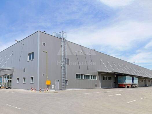 Lagerhalle zur Miete 4,70 € 2.100 m² Lagerfläche Langwasser Nürnberg 90471