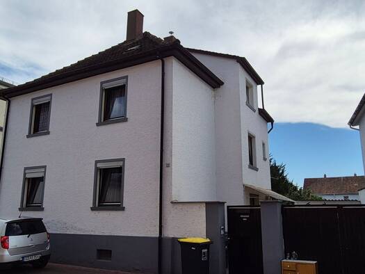 Einfamilienhaus zum Kauf 345.000 € 6 Zimmer 130 m² 444 m² Grundstück frei ab sofort Gernsheim Gernsheim 64579