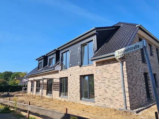 Wohnung zur Miete - Erstbezug 1.010 € 3 Zimmer 72 m² frei ab 01.01.2026 Bahnhofstr. 11 Hammah 21714