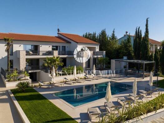Haus zum Kauf 2.500.000 € 9 Zimmer 380 m² Porec