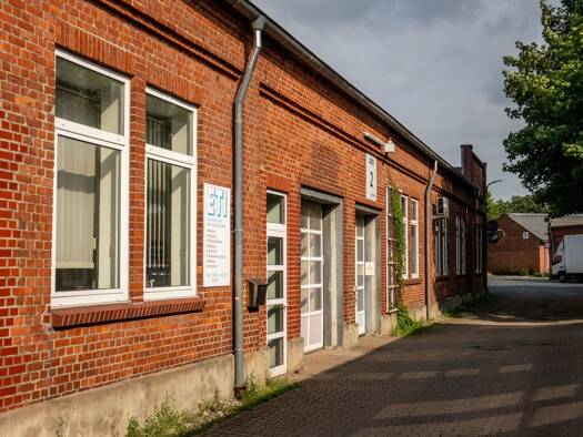 Lagerhalle zur Miete 5 € 237 m² Lagerfläche Reeperbahn 35 Lauenburg/Elbe 21481