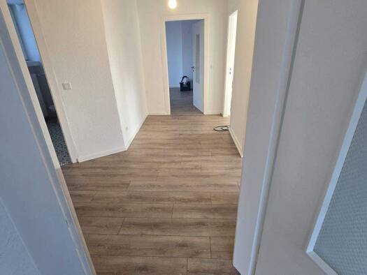 Wohnung zur Miete 1.250 € 3 Zimmer 92 m² 3. Geschoss frei ab sofort Oberrather Straße Rath Stadtbezirk 6 40472