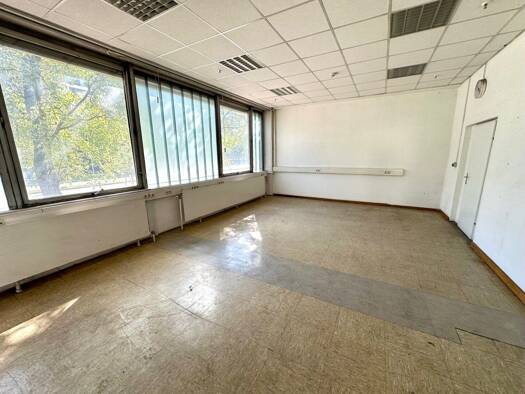 Büro zur Miete 900 € 2 Zimmer Triester Straße Puntigam Graz 8055