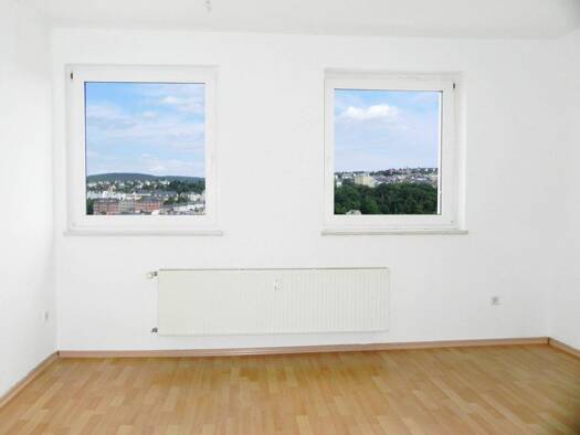 Wohnung zur Miete 230 € 2 Zimmer 41,5 m² 2. Geschoss Beethovenstraße 9 Greiz 07973