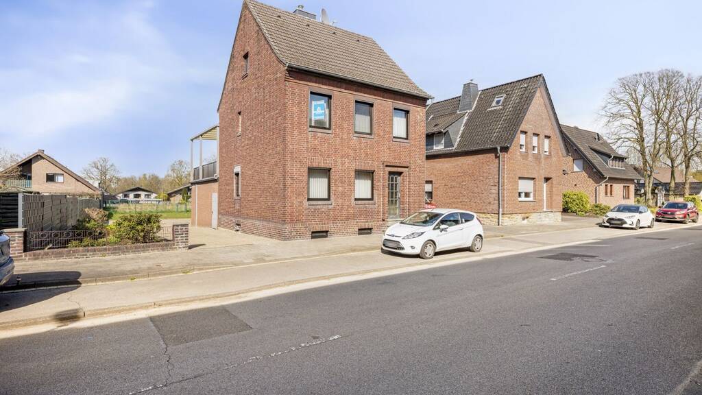 Einfamilienhaus zum Kauf 249.000 € 6 Zimmer 143,5 m² 801 m² Grundstück Niederbusch Gangelt / Niederbusch 52538