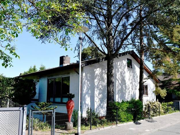 Einfamilienhaus zum Kauf 750.000 € 9 Zimmer 263 m² 589 m² Grundstück frei ab sofort Eberstadt Darmstadt 64297