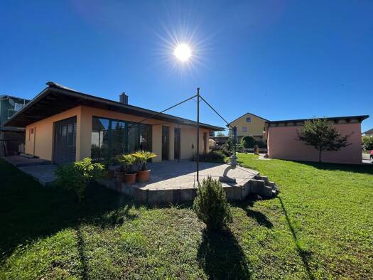 Bungalow zum Kauf 585.000 € 4 Zimmer 135 m² 904 m² Grundstück Hemau 93155