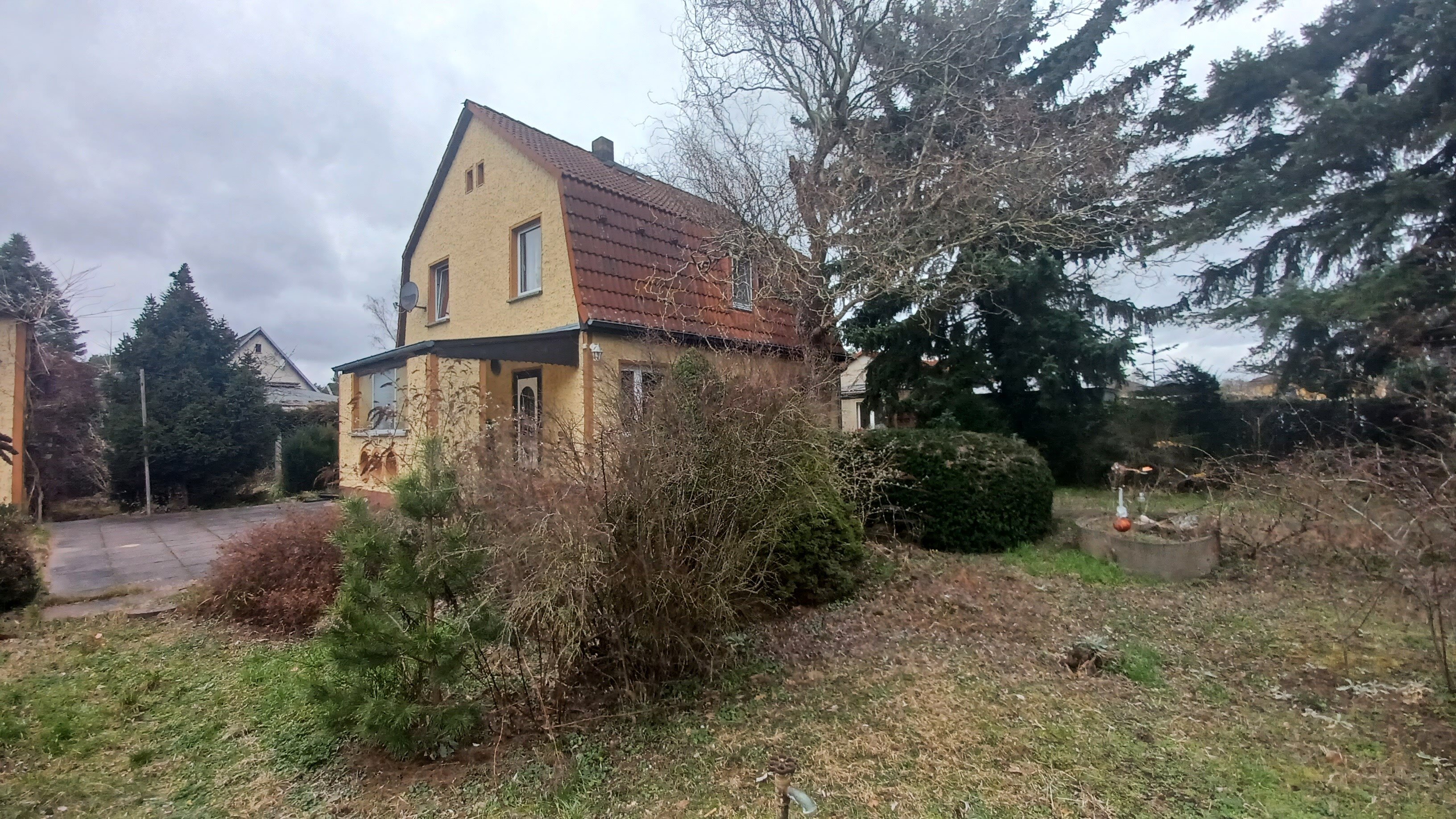 Einfamilienhaus zum Kauf 299.000 € 4 Zimmer 91 m²<br/>Wohnfläche 812 m²<br/>Grundstück Fredersdorf-Nord Fredersdorf 15370