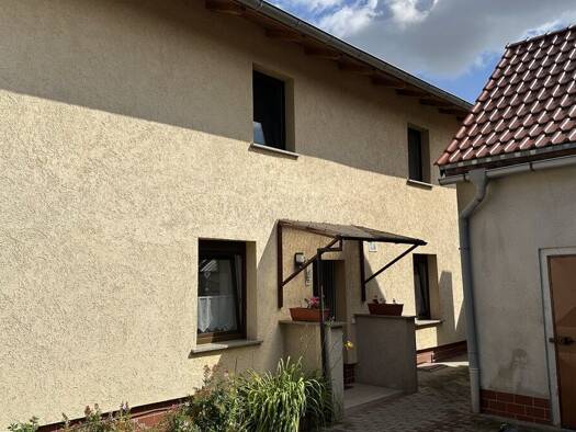 Einfamilienhaus zum Kauf 329.000 € 5 Zimmer 135 m² 681 m² Grundstück Ostrau Petersberg 06193