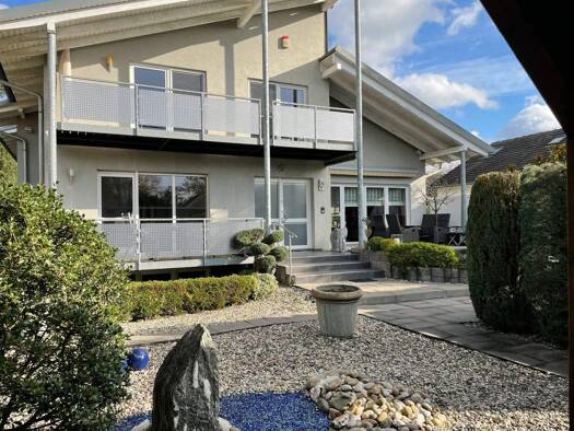 Haus zum Kauf 1.350.000 € 16 Zimmer 431 m² 673 m² Grundstück Langendiebach Erlensee 63526