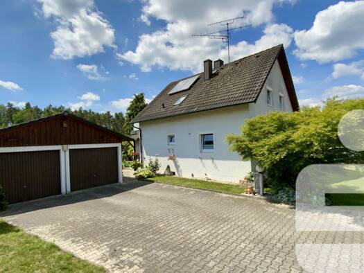 Mehrfamilienhaus zum Kauf 299.000 € 4 Zimmer 130 m² 577 m² Grundstück Roßbergeröd Maxhütte-Haidhof 93142