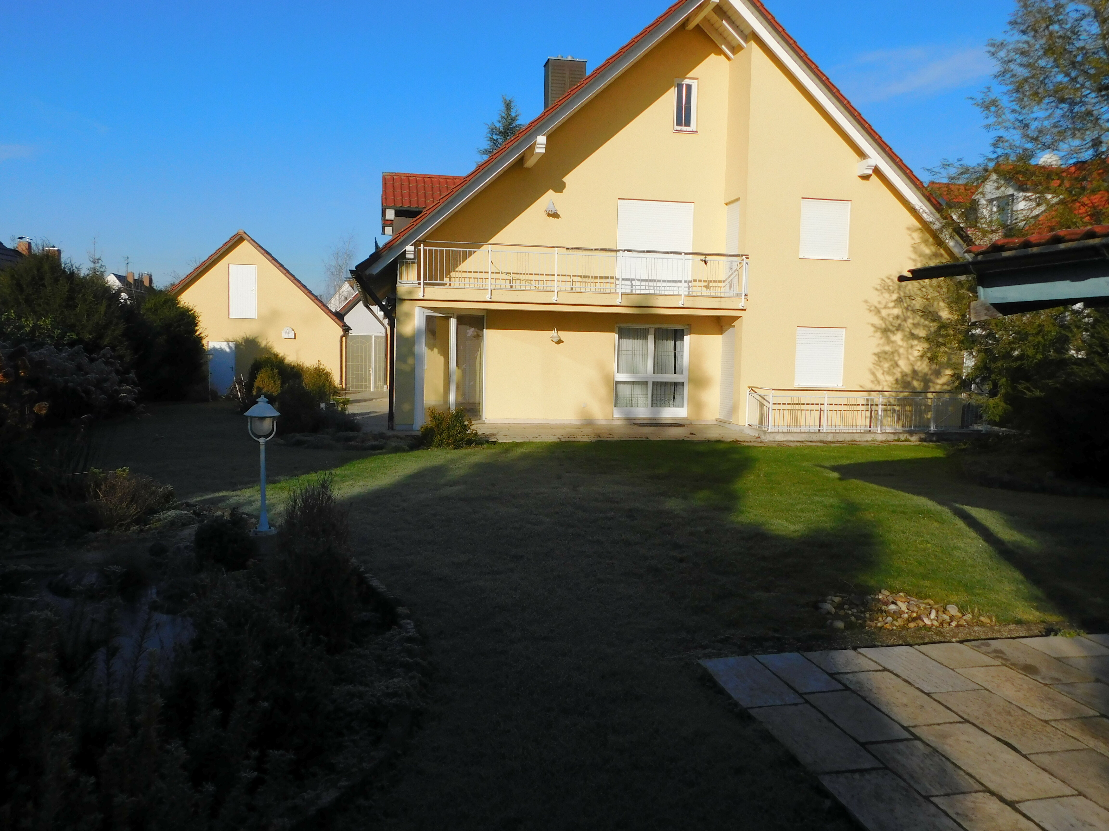 Haus zum Kauf 1.200.000 € 8 Zimmer 263 m²<br/>Wohnfläche 1.314 m²<br/>Grundstück ab sofort<br/>Verfügbarkeit Bobingen Bobingen 86399