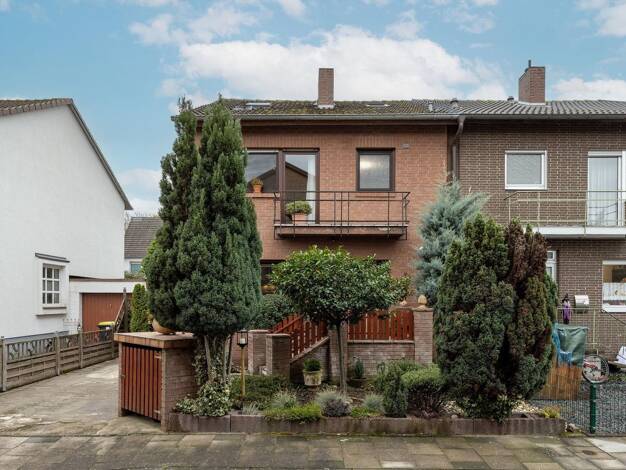 Doppelhaushälfte zum Kauf provisionsfrei 375.000 € 4 Zimmer 128 m² 245 m² Grundstück frei ab 01.04.2026 Sofienstraße 11 Menden Sankt Augustin 53757