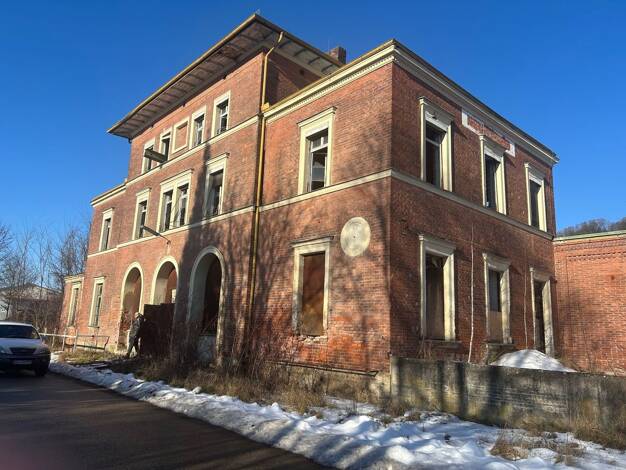 Gewerbeobjekt zum Kauf als Kapitalanlage geeignet 25 Zimmer 1.600 m² 2.100 m² Grundstück Eisenfelden Winhöring 84543