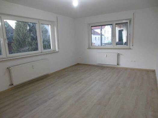 Wohnung zur Miete 690 € 3 Zimmer 77 m² 3 Geschosse frei ab sofort Salach 73084
