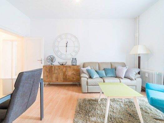 Wohnung zur Miete 500 € 2 Zimmer 77 m² frei ab sofort Neubiberg 85579